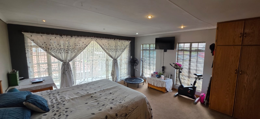 4 Bedroom Property for Sale in Miederpark North West